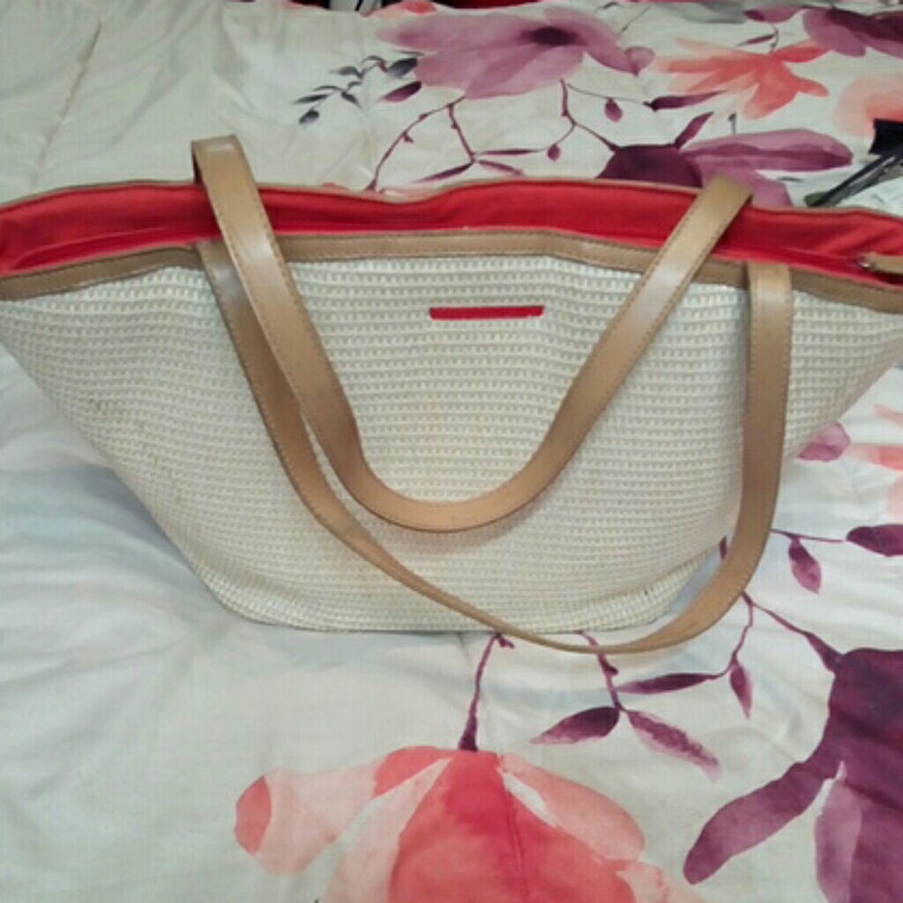 Straw tan handbag